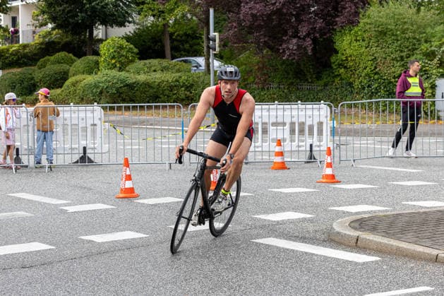 16.08.2026 USC Kiel 37. KN Förde Triathlon 2026 Sprinttriathlon Gruppe 2 (Männer, ab AK 35) Radstrecke Kiel Reventlouwiese Schleswig Holstein Deutschland