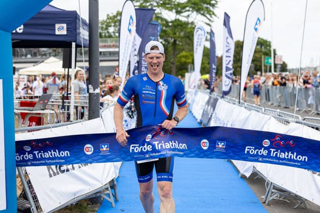 16.08.2026 USC Kiel 37. KN Förde Triathlon 2026 Sprinttriathlon Gruppe 2 (Männer, ab AK 35) Zieleinlauf Dominic Adlung USC Kiel e.V. Kiel Reventlouwiese Schleswig Holstein Deutschland