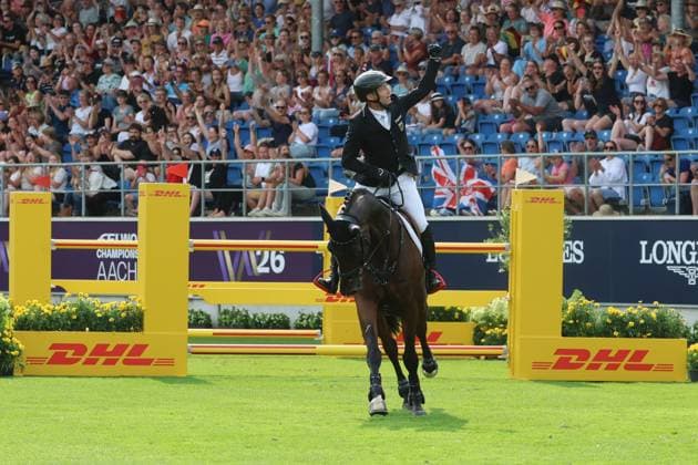 1. Platz, Weltmeister Michael Jung (GER, Deutschland, Germany) mit Pferd fischerChipmunk FRH, Chipmunk FRH, Siegejubel, Jubel, Siegerfaust, Emotion , Vielseitigkeit , FEI Eventing World Championship, WM, Weltmeisterschaft , DHL-Preis, Einzel Mannschaft, AACHEN - FEI World Championships 2026, Weltfest des Pferdesports, Reitsport Weltmeisterschaft 2026, Aachen 2026, Welcome Home 2026, Aachener Soers, 11. bis 23. August 2026, Reitsport, 16.08.2026, Aachen Aachener Soers Deutschland