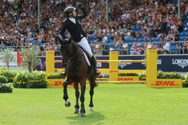 1. Platz, Weltmeister Michael Jung (GER, Deutschland, Germany) mit Pferd fischerChipmunk FRH, Chipmunk FRH, Siegejubel, Jubel, Siegerfaust, Emotion , Vielseitigkeit , FEI Eventing World Championship, WM, Weltmeisterschaft , DHL-Preis, Einzel Mannschaft, AACHEN - FEI World Championships 2026, Weltfest des Pferdesports, Reitsport Weltmeisterschaft 2026, Aachen 2026, Welcome Home 2026, Aachener Soers, 11. bis 23. August 2026, Reitsport, 16.08.2026, Aachen Aachener Soers Deutschland