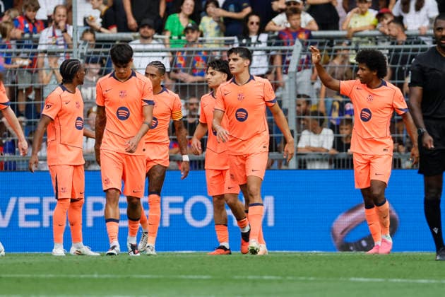 Torjubel FC Barcelona, Barca beim 0:1 durch Karim Adeyemi (FC Barcelona, 14) , Schweiz, Fussball, Testspiel, 2026 2027, FC Basel vs. FC Barcelona, 16.08.2026, Basel Sankt Jakob Park Schweiz Copyright: xGrantxHubbsx
