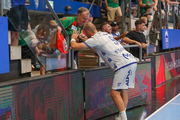 16.08.2026 ,xgox, Handball - Wartburg Cup ThSV Eisenach - TBV Lemgo-Lippe emspor, v.l. Christian O Sullivan (Lemgo, 9) gibt Autogramme Eisenach
