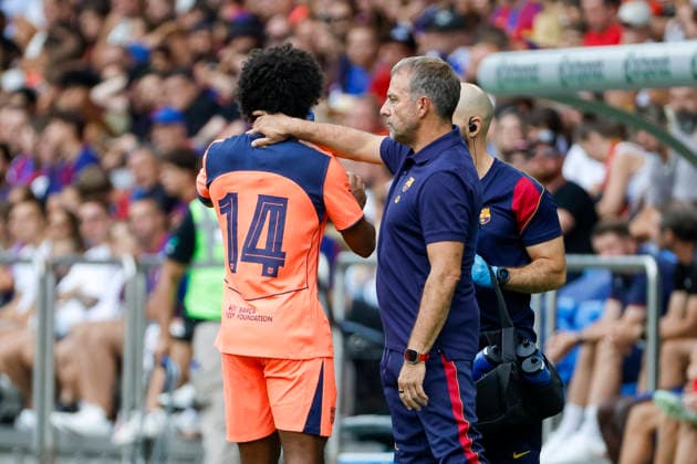 Karim Adeyemi FC Barcelona, Barca 14) und Hansi Flick (FC Barcelona, Trainer) , Schweiz, Fussball, Testspiel, 2026 2027, FC Basel vs. FC Barcelona, 16.08.2026, Basel Sankt Jakob Park Schweiz Copyright: xGrantxHubbsx