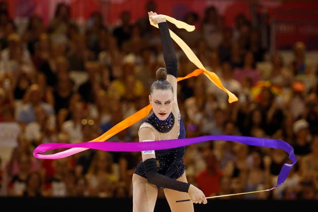 Darja Varfolomeev (GER) mit dem Band im Finale Band bei der Rhythmischen Sportgymnastik-Weltmeisterschaft 2026 in Frankfurt am Main, Deutschland, am 16. August 2026. Varfolomeev gewinnt Gold. Darja Varfolomeev (GER) with the ribbon during the ribbon final at the Rhythmic gymnastics, Rhythmische Sportgymnastik, RSG World Championships 2026 in Frankfurt am Main, Germany, on August 16, 2026. Varfolomeev wins gold. Copyright: HMBxMedia xHeikoxBecker