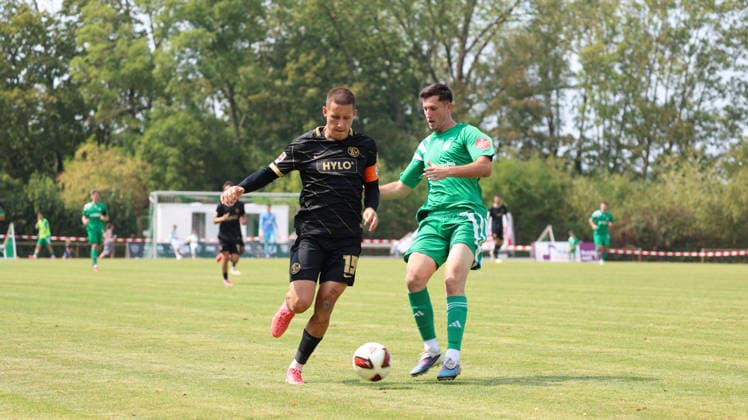 16.08.2026, xrekx, Fussball Testspiel, SV Auersmacher - SV Elversberg v.l. Lukas Pinckert (SV 07 Elversberg) (DFL DFB REGULATIONS PROHIBIT ANY USE OF PHOTOGRAPHS as IMAGE SEQUENCES and or QUASI-VIDEO) Auersmacher
