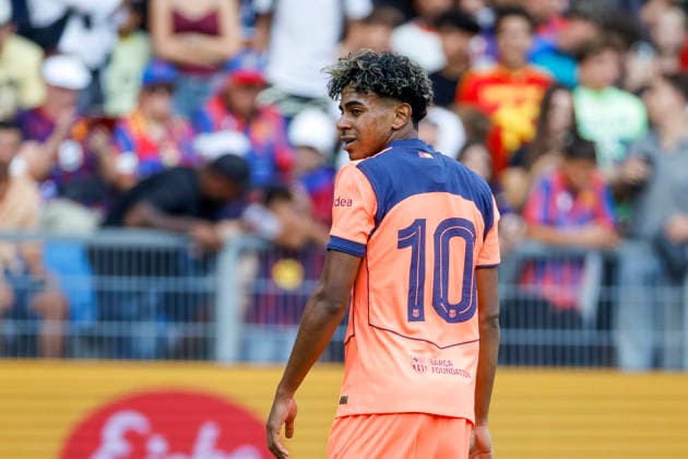 Lamine Yamal FC Barcelona, Barca 10) , Schweiz, Fussball, Testspiel, 2026 2027, FC Basel vs. FC Barcelona, 16.08.2026, Basel Sankt Jakob Park Schweiz Copyright: xGrantxHubbsx