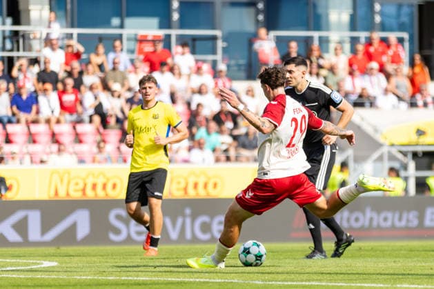 16.08.2026, Fussball, GER, Saison, 3.Liga, Saision 2026 2027, 02. Spieltag, SSV Jahn Regensburg - 1.FC Saarbrücken Adrian Fein (Regensburg) DFL REGULATIONS PROHIBIT ANY USE OF PHOTOGRAPHS AS IMAGE SEQUENCES AND OR QUASI-VIDEO.