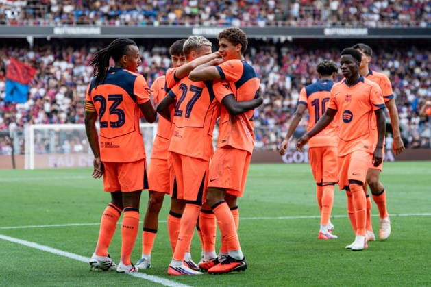 Fussball, Testspiel: FC Basel 1893 vs. FC Barcelona, Barca - Sonntag, 16.08.2026 (St. Jakob-Park, Basel, Schweiz); FC Barcelona jubelt nach dem Tor von Jesse Bisiwu (27, FC Barcelona) zum 4:2, Torjubel, FC Barcelona Copyright: xValentinxDomgjonix
