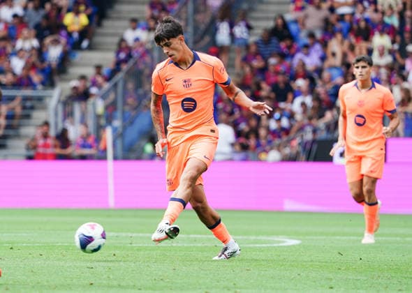 16.08.2026 Schweiz Basel St.Jakob-Park Fssball Herren Saison 2026-2027 Testspiel FC Basel - FC Barcelona, Barca 2:5 Bild. Marc Bernal FC Barcelona Aktion