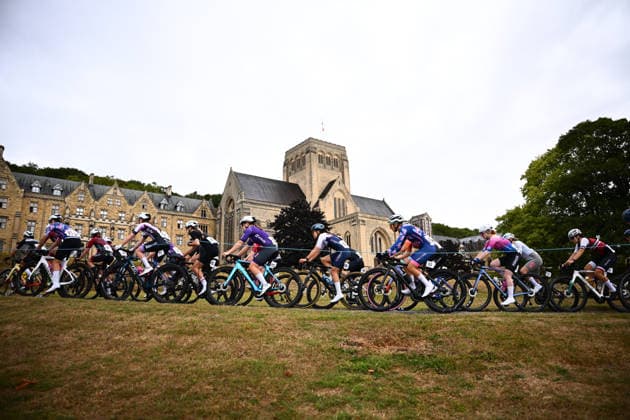 2026 North Yorkshire Grand Prix Picture by Olly Hassell SWpix.com - 16 08 2026 - British Cycling - 2026 Lloyds National Road Series - North Yorkshire Grand Prix - Ampleforth Abbey and College, North Yorkshire - Women™s Race - Roll out from Ampleforth Abbey Copyright: x xSWpix.comx(t axPhotographyxHubxLtd)xSimonxWilkinson SWpix.comx SWP-3030-17982