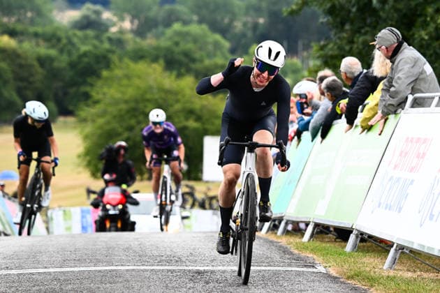 2026 North Yorkshire Grand Prix Picture by Olly Hassell SWpix.com - 16 08 2026 - British Cycling - 2026 Lloyds National Road Series - North Yorkshire Grand Prix - Ampleforth Abbey and College, North Yorkshire - Women™s Race - Anna Morris (Private Member) takes the win and celebrates Copyright: x xSWpix.comx(t axPhotographyxHubxLtd)xSimonxWilkinson SWpix.comx SWP-3030-18009
