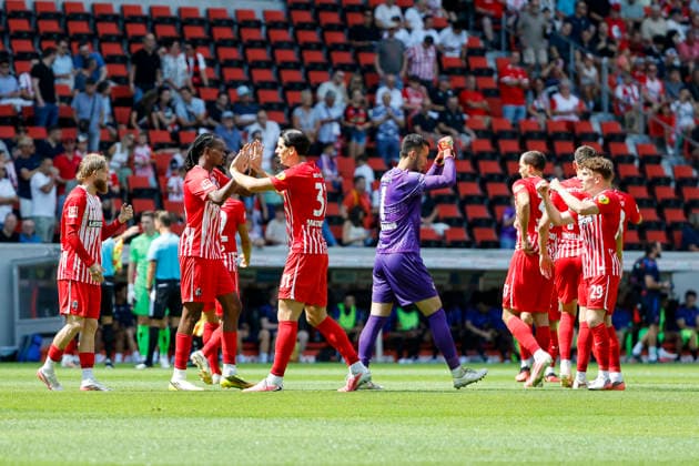 SC Freiburg vor Spielbeginn , Deutschland, Fussball, Testspiel, 2026 2027, SC Freiburg vs. Crystal Palace, 15.08.2026, Freiburg im Breisgau Europa-Park Stadion Deutschland Copyright: xGrantxHubbsx