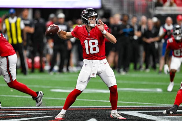 ATLANTA, GA - AUGUST 14: Atlanta quarterback Jack Strand (18) drops back to pass during the NFL, American Football Herren, USA pre-season game between the Denver Broncos and the Atlanta Falcons on August 14th, 2026 at Mercedes-Benz Stadium in Atlanta, GA. (Photo by Rich von Biberstein Icon Sportswire) NFL: AUG 14 Broncos at Falcons EDITORIAL USE ONLY Icon260814115
