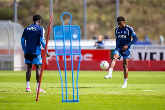 20.08.2026, Fussball, Training des FC Schalke 04. Junior Adamu (FC Schalke 04). Gelsenkirchen Trainingsgelände FC Schalke 04 NRW Deutschland xRHR-FOTO YYx Copyright: RHR-FOTOx RHR-FOTO YY