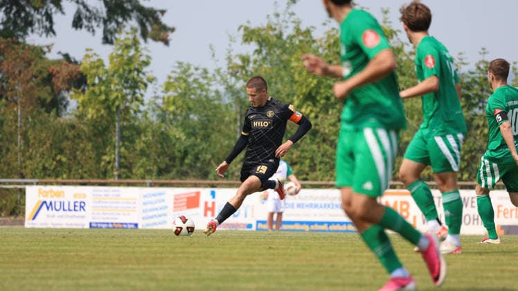 16.08.2026, xrekx, Fussball Testspiel, SV Auersmacher - SV Elversberg v.l. Lukas Finn Pinckert (SV Elversberg) (DFL DFB REGULATIONS PROHIBIT ANY USE OF PHOTOGRAPHS as IMAGE SEQUENCES and or QUASI-VIDEO) Auersmacher