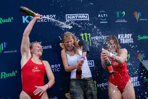 World Championship in Death Singing in Arendal Arendal 20260822 Sofie Hrubasik celebrates her victory ahead of Asbjorg Nesje (left) and Kimberley Benson in the women’s class at the World Cup in death singing, which will be held in Pollen in Arendal on Saturday. Photo: Tor Erik Schroder, NTB, Arendal, Norway. EDITORIAL USE ONLY. RESTRICTED USE FOR BETTING COMPANIES  Copyright: xTorxErikxSchroderx xNTBx