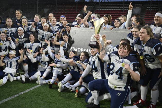 LKS 20260822 Team Finland players celebrate the gold medal after winning Germany 6-0 at the IFAF American football Women’s European Championships in the Gold Medal Game of the 2025 26 tournament Finland vs. Germany in Vantaa, Finland August 22, 2026. - MARKKU ULANDER Vantaa Finland 9D_s9Up1AYE  Copyright: xMarkkuxUlanderx 9D_s9Up1AYE