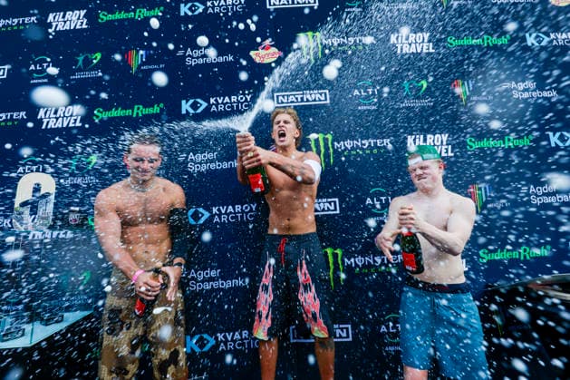 World Championship in Death Singing in Arendal, Arendal, August 22, 2026. Sofie Hrubasik celebrates her victory ahead of Asbjorg Nesje (left) and Kimberley Benson in the women’s class at the World Cup in death singing, which will be held in Pollen, Arendal, on Saturday. Photo: Tor Erik Schroder, NTB, Arendal, Norway. EDITORIAL USE ONLY. RESTRICTED USE FOR BETTING COMPANIES.  Copyright: xTorxErikxSchroderx xNTBx