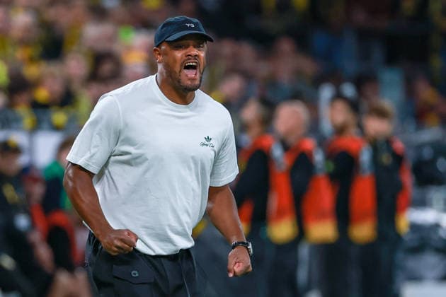 Franz Beckenbauer Supercup 2026 - Borussia Dortmund - FC Bayern München am 22.08.2026 im Signal Iduna Park in Dortmund Trainer Vincent Kompany (Muenchen) schreit und ballt die Faust Fäuste