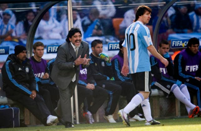 Fotboll, VM 2010, Argentina - Sydkorea: Diego Maradona, förbundskapten, Argentina, Lionel Messi. Johannesburg Sydafrika Copyright: xNilsxJakobssonx