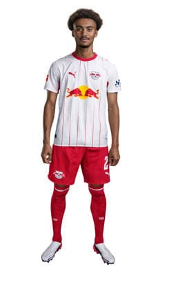 Achtung: Redaktionelle Nutzung honorarfrei - Attention: Free of charge for editorial use - Tidiam Gomis - RB Leipzig, Fußball, 1. Bundesliga