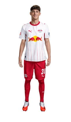 Achtung: Redaktionelle Nutzung honorarfrei - Attention: Free of charge for editorial use - Andrija Maksimovic - RB Leipzig, Fußball, 1. Bundesliga