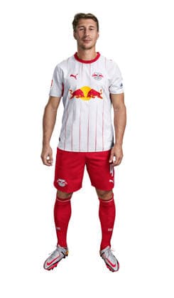 Achtung: Redaktionelle Nutzung honorarfrei - Attention: Free of charge for editorial use - Willi Orban - RB Leipzig, Fußball, 1. Bundesliga