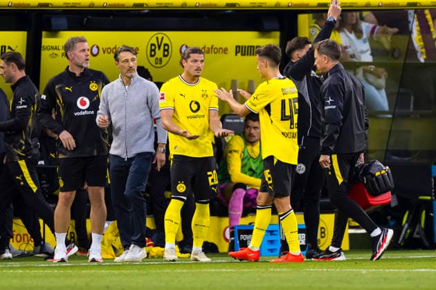 29.08.2026, Fussball, 1 Spieltag der 1. Fussball Bundesliga, Borussia Dortmund - Hamburger SV. v. l. Trainer Niko Kovac (Borussia Dortmund), Marcel Sabitzer (Borussia Dortmund), Giannis Konstantelias (Borussia Dortmund). Dortmund Signal Iduna Park NRW Deutschland xRHR-FOTO DEx Copyright: DennisxEwert RHR-FOTOx RHR-FOTO DE