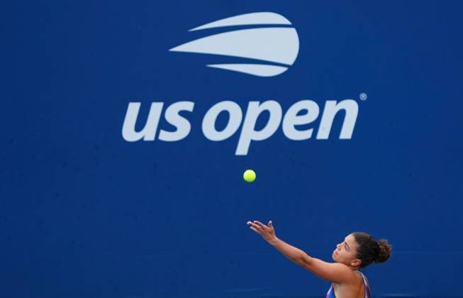 Jasmine Paolini in second round action 2026 US Open, Day Four, USTA Billie Jean King National Tennis Center, New York, USA - 02 Sep 2026New York USTA Billie Jean King National T New York (NY) United States of America EDITORIAL USE ONLY No use with unauthorised audio, video, data, fixture lists, club league logos or live services. Online in-match use limited to 120 images, no video emulation. No use in betting, games or single club league player publications. Copyright: xJavierxGarcia Shutterstockx 17124553f