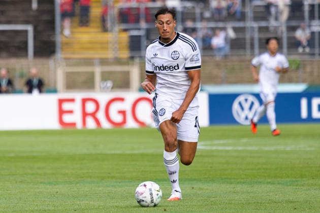 Krefeld, Deutschland 21. August 2026: DFB-Pokal - 2026 2027 - 1. Runde - SC St. Tönis 1911 20 gegen Eintracht Frankfurt Im Bild: Younes Ebnoutalib (SGE) DFB DFL regulations prohibit any use of photographs as image sequences and or quasi-video Grotenburg Nordrhein Westfalen Copyright: xFotostandx xGoertzx