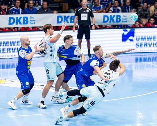 03.09.2026, GER, Handball, Maenner, Saison 26 27, Opel 1.Bl, 2.Spieltag, ThSV Eisenach - HBW Balingen-Weilstetten Magnus Grupe (HBW Balingen-Weilstetten), Dominik Solak (ThSV Eisenach,30) 99817 Eisenach Werner-Assmann-Halle Am Sportp Thueringen Deutschland