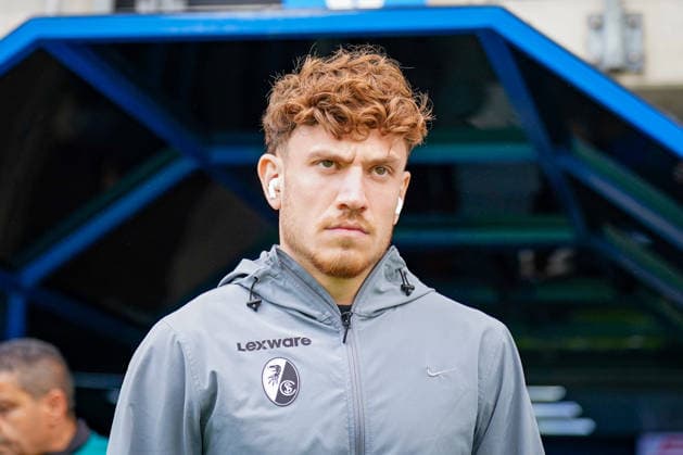 Deutschland: Fussball Bundesliga 2026 - 2027, 2. Spieltag - SC Paderborn 07 vs SC Freiburg - Home-Deluxe-Arena (Paderborn): Philipp Treu (SC Freiburg, 29) Mimik, Gesichtsausdruck, Emotion Copyright: xJOERANxSTEINSIEKx