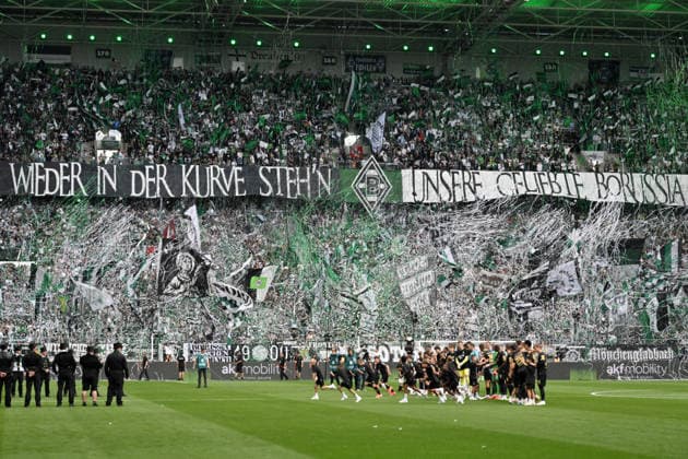 Fanchoreografie der Gladbacher Fans 05.09.2026, Fussball 1. Bundesliga, Saison 2026 2027, 2. Spieltag, Borussia Mönchengladbach - SV Elversberg 3:4 DFL regulations prohibit any use of photographs as image sequences and or quasi-video Moenchengladbach Ista-Borussia-Park Nordrhein Westfalen Deutschland