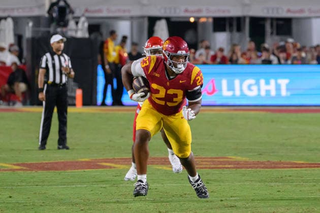 September 4, 2026, Los Angeles, California, USA: 23 Walter Matthews, TE of the USC Trojans during a regular-season college football game against the Fresno State Bulldogs on Friday, September 4, 2026, at the Los Angeles Memorial Coliseum in Los Angeles, California. USC defeats Fresno State, 39-0. MARK HAMMOND BNS PI Los Angeles USA - ZUMAp124 20260904_zaa_p124_119 Copyright: xJavierxRojasx