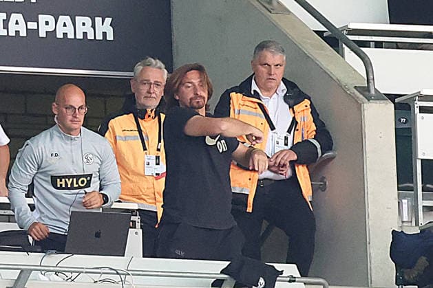 05.09.2026, xrekx, Fussball 1.Bundesliga, Borussia Moenchengladbach - SV Elversberg v.l. Treffer zum 3:3 Vincent Wagner Trainer (SV 07 Elversberg) gibt Anweisungen, gestikuliert, mit den Armen gestikulieren gives instructions, gesticulate (DFL DFB REGULATIONS PROHIBIT ANY USE OF PHOTOGRAPHS as IMAGE SEQUENCES and or QUASI-VIDEO) Moenchengladbach
