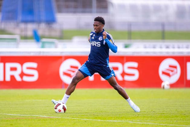 08.09.2026, Fussball, Training des FC Schalke 04. Junior Adamu (FC Schalke 04). Gelsenkirchen Trainingsgelände FC Schalke 04 NRW Deutschland xRHR-FOTO YYx Copyright: RHR-FOTOx RHR-FOTO YY