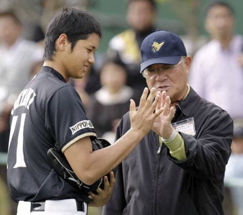 Japanese baseball great Harimoto dies Japanese baseball great Isao Harimoto (R), is pictured with Shohei Ohtani of the Nippon Ham Fighters in February 2013 in Kunigami, Okinawa Prefecture. Harimoto, a Japanese Baseball Hall of Famer who set the Nippon Professional Baseball career hits record with 3,085 hits in 2,752 games, died on Sept. 9, 2026, aged 86.  A14AA0005627360P