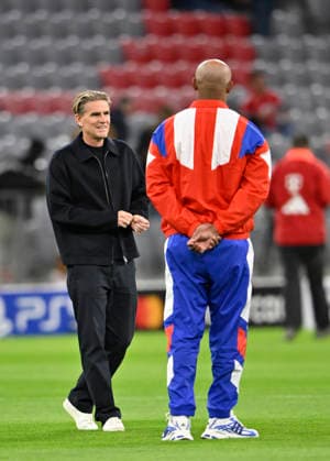 vor Spielbeginn: Trainer Coach Vincent Kompany FC Bayern Muenchen FCB Platzinspektion Sportdirektor Christoph Freund FC Bayern Muenchen FCB FC Bayern Muenchen FCB vs Bodoe Glimt 10.09.2026 DFL REGULATIONS PROHIBIT ANY USE OF PHOTOGRAPHS AS IMAGE SEQUENCES AND OR QUASI-VIDEO FC Bayern Muenchen FCB vs Bodoe Glimt