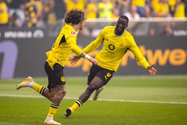 12.09.2026, Fussball, 3. Spieltag der 1. Fussball Bundesliga, Borussia Dortmund - SC Paderborn. v. l. Fabio Silva (Borussia Dortmund), Serhou Guirassy (Borussia Dortmund) bejubeln das Tor zum 1:0. Dortmund Signal Iduna Park NRW Deutschland xRHR-FOTO DEx Copyright: DennisxEwert RHR-FOTOx RHR-FOTO DE