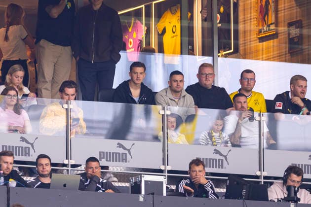 12.09.2026, Fussball, 3. Spieltag der 1. Fussball Bundesliga, Borussia Dortmund - SC Paderborn. Konstantinos Karetsas (Borussia Dortmund) verfolgt das Spiel aus einer Loge. Dortmund Signal Iduna Park NRW Deutschland xRHR-FOTO DEx Copyright: DennisxEwert RHR-FOTOx RHR-FOTO DE