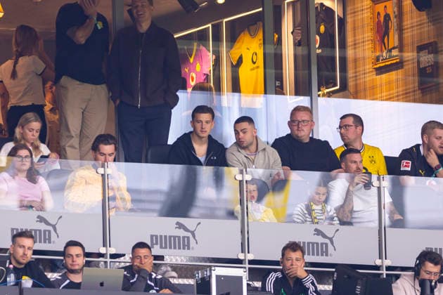 12.09.2026, Fussball, 3. Spieltag der 1. Fussball Bundesliga, Borussia Dortmund - SC Paderborn. Konstantinos Karetsas (Borussia Dortmund) verfolgt das Spiel aus einer Loge. Dortmund Signal Iduna Park NRW Deutschland xRHR-FOTO DEx Copyright: DennisxEwert RHR-FOTOx RHR-FOTO DE