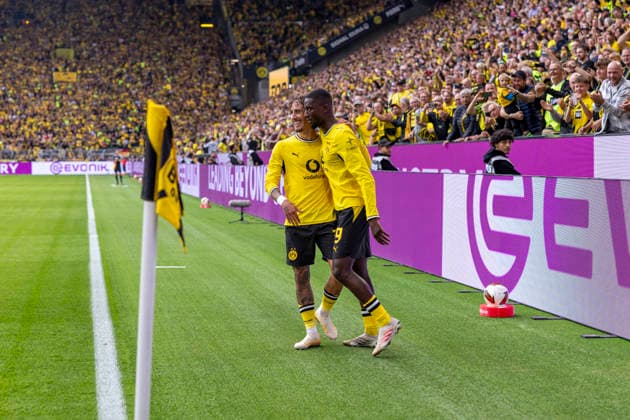 12.09.2026, Fussball, 3. Spieltag der 1. Fussball Bundesliga, Borussia Dortmund - SC Paderborn. v. l. Fabio Silva (Borussia Dortmund), Serhou Guirassy (Borussia Dortmund) bejubeln das Tor zum vermeintlichen 2:0. Dortmund Signal Iduna Park NRW Deutschland xRHR-FOTO DEx Copyright: DennisxEwert RHR-FOTOx RHR-FOTO DE