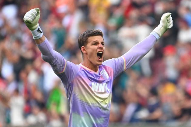 Torwart Finn DAHMEN (FC Augsburg), Jubel,Freude,Begeisterung, Aktion,Einzelbild,angeschnittenes Einzelmotiv,Halbfigur,halbe Figur. Fussball 1. Bundesliga Saison 2026 2027, 3.Spieltag, Spieltag03, FC Augsburg - Bayer 04 Leverkusen 2-2 am 12.09.2026 , WWK A R E N A.