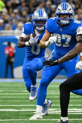 Sep 13, 2026; Detroit, MI, USA; Detroit Lions running back Jahmyr Gibbs (0) runs with a blocker at Ford Field. Mandatory Credit: -Cal Media Detroit USA - ZUMAc04_ 20260913_zma_c04_158 Copyright: xAllanxDranbergx