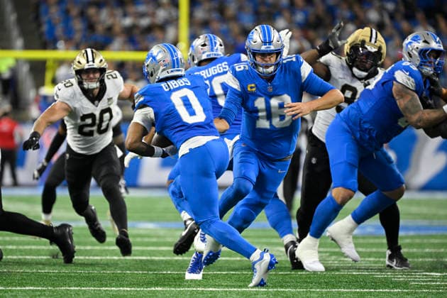 Sep 13, 2026; Detroit, MI, USA; Detroit Lions running back Jahmyr Gibbs (0) gets the handoff from Detroit Lions wide receiver Amon-Ra St. Brown (14) at Ford Field. Mandatory Credit: -Cal Media Detroit USA - ZUMAc04_ 20260913_zma_c04_282 Copyright: xAllanxDranbergx