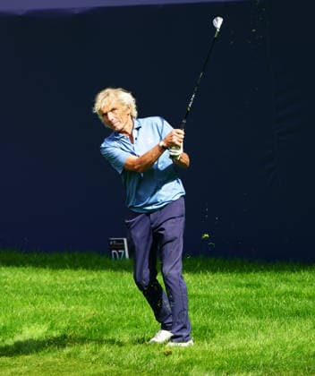 Golf - DP World Tour (European Tour) ˜Rolex Series™ - 2026 BMW PGA, Golf Herren Championship - Celebrity Pro-Am Round - West Course, Wentworth Club - Wednesday 16th September 2026 Ex Horse racing Jockey Johnny Francombe on the 18th