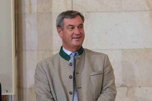 Dr. Markus Soeder (MdL, Ministerpraesident Bayern und CSU Vorsitzender) lacht, GER, Ministerpraesident Dr. Markus Soeder empfaengt die Frauen- und Herrenfussballmanschaft des FC Bayern Muenchen zur Ehrung als Deutsche Meister in der Saison 2025 28, 16.09.2026, GER, Ministerpraesident Dr. Markus Soeder empfaengt die Frauen- und Herrenfussballmanschaft des FC Bayern Muenchen zur Ehrung als Deutsche Meister in der Saison 2025 28, 16.09.2026 Muenchen Copyright: xEibner-Pressefoto JennixMaulx EP_JML