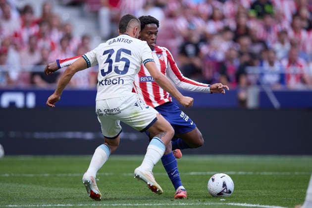 Jonathan David (Atletico de Madrid) controls the ball during the LaLiga EA Sports match between Club AtlÃ tico de Madrid and Club AtlÃ tico Osasuna at Riyadh Air Metropolitano on September 16, 2026 in Madrid, Spain. (Photo by Manu Reino DeFodi Images) -