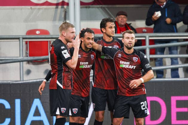 Jubel nach dem Tor Treffer zum 0:1 durch Nishan Velupillay (FC Ingolstadt 04, Nr.28) mit Yannick Deichmann (FC Ingolstadt 04, Nr.20) beim Spiel FC Ingolstadt 04 gegen TSG Hoffenheim II am 16.09.2026, DFB regulations prohibit any use of photographs as image sequences and or quasi-video. GER, Fussball, 3. Liga, Spieltag 6, FC Ingolstadt 04 gegen TSG Hoffenheim II, 16.09.2026, Audi Sportpark Ingolstadt Copyright: xEibner-Pressefoto OliverxSTRISCHx EP-OSH