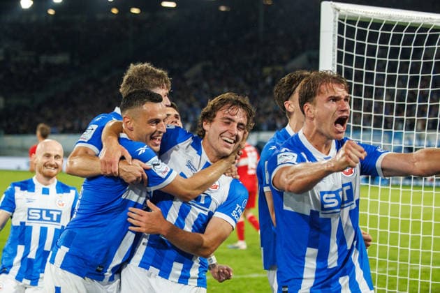 Torjubel 3:2 v.l. Kenan Fatkic (Rostock) , Torschütze Benno Dietze (Rostock) , Florian Carstens (Rostock) ; GER, FC Hansa Rostock vs. VfB Stuttgart II, Fußball, Männer, 3.Liga, 06.Spieltag, Spielzeit 2026 2027, 16.09.2026 Rostock Ostseestadion Mecklenburg - Vorpommern Deutschland
